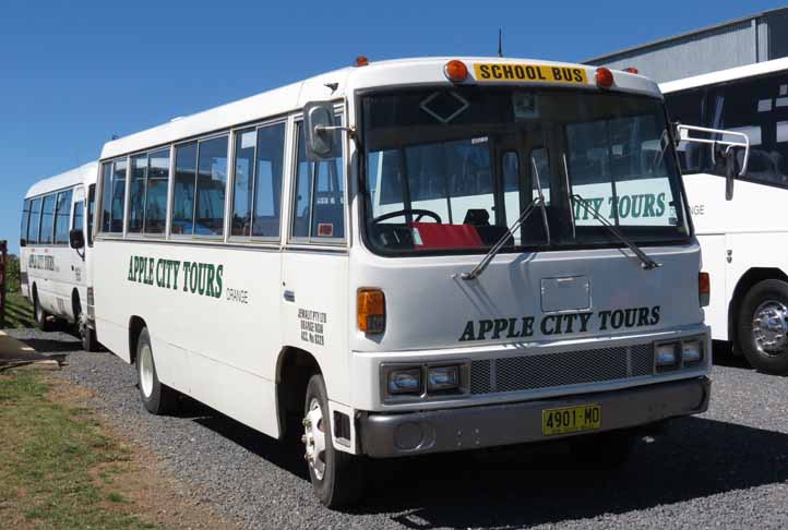 Apple City Tours Hino AC140K 4901MO